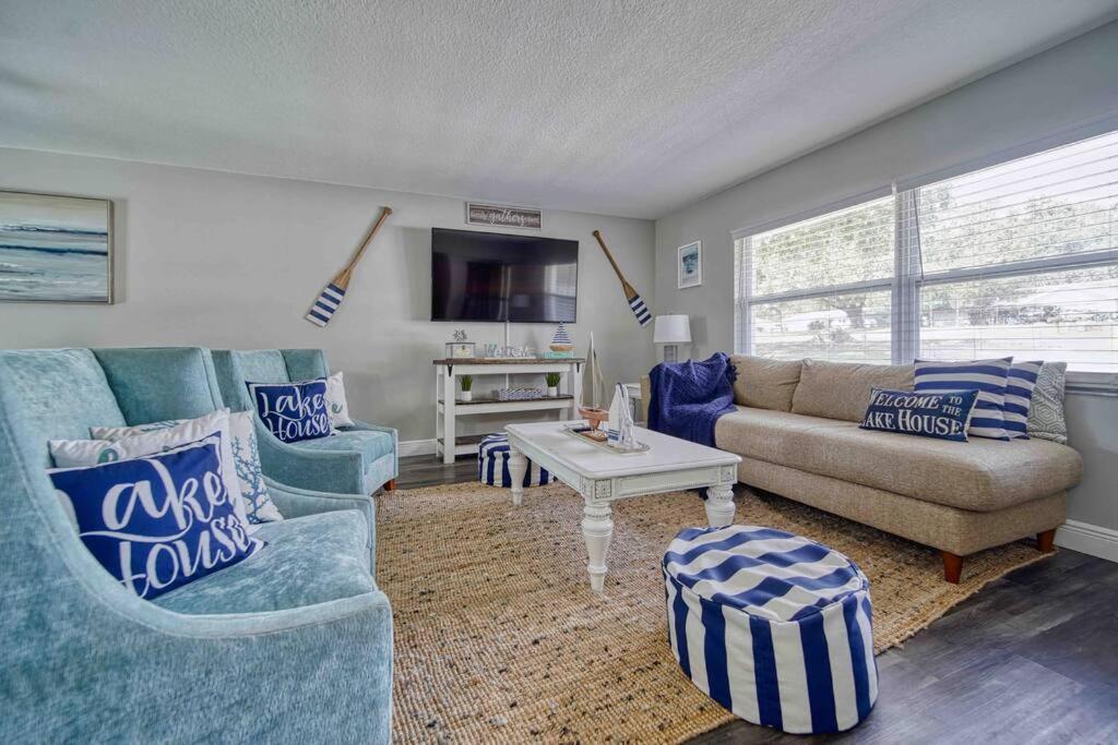 Stylish Lake Home With Huge Pool, Arcade With Ps5,And Theater Just 5 Min From Legoland ウィンターヘイブン エクステリア 写真
