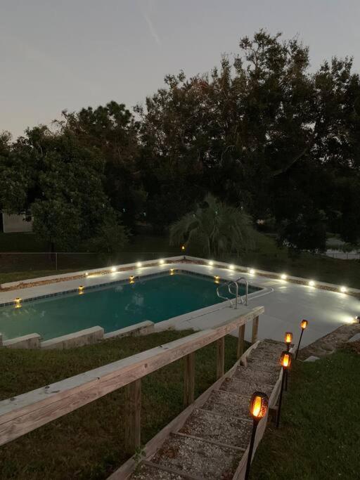 Stylish Lake Home With Huge Pool, Arcade With Ps5,And Theater Just 5 Min From Legoland ウィンターヘイブン エクステリア 写真