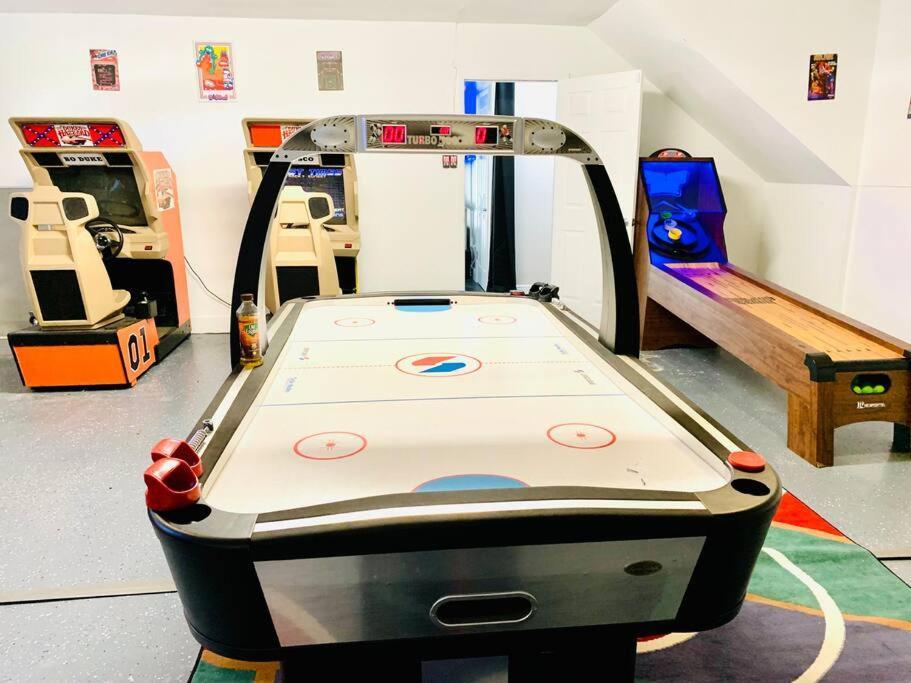 Stylish Lake Home With Huge Pool, Arcade With Ps5,And Theater Just 5 Min From Legoland ウィンターヘイブン エクステリア 写真